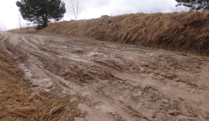 Gyventojai nebeišbrenda iš purvynų