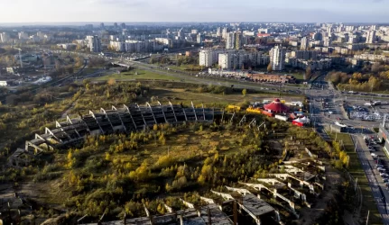 Nepastatė nei rūmų, nei stadiono