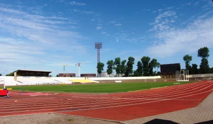 Centriniame stadione – kapinių tyla