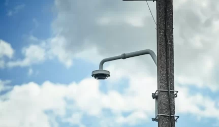 Stebėjimo kameros vėluoja