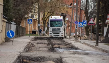 Gatvių remontas – politinių aistrų sūkuryje