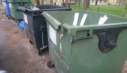 Rakinami konteineriai