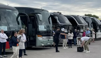 turistų autobusai
