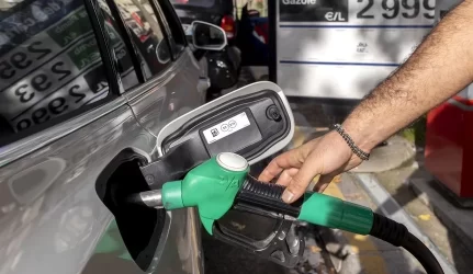 Degalinėse – karštasis sezonas