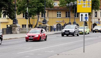 Tiltų gatvės komisija “nepaleidžia”