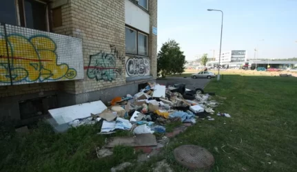 Atliekų priėmimo aikštelė Raudondvario pl. 107B
