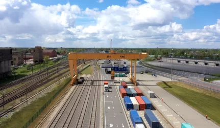 Krovinių vežimas geležinkeliais