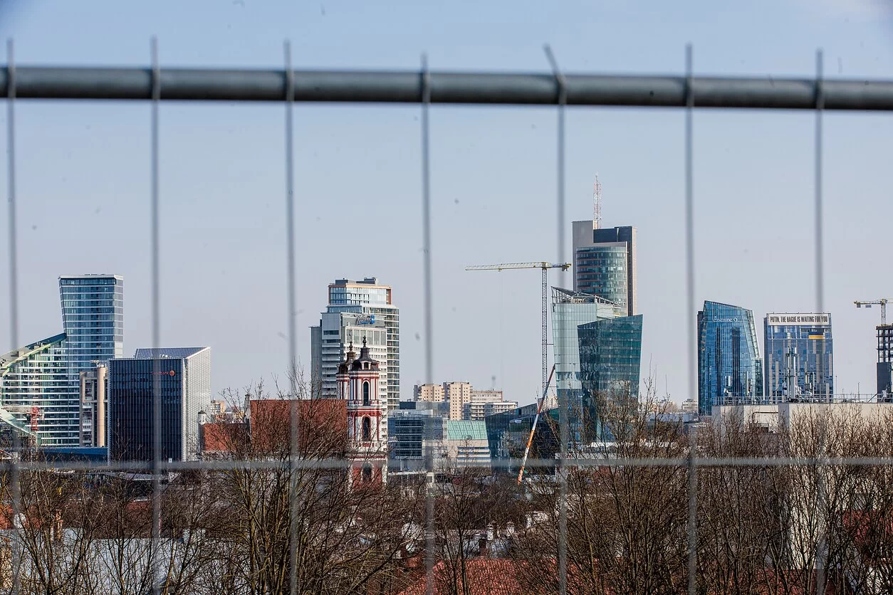 Liepą butų kainos vienodai nukrito Vilniuje ir Klaipėdoje