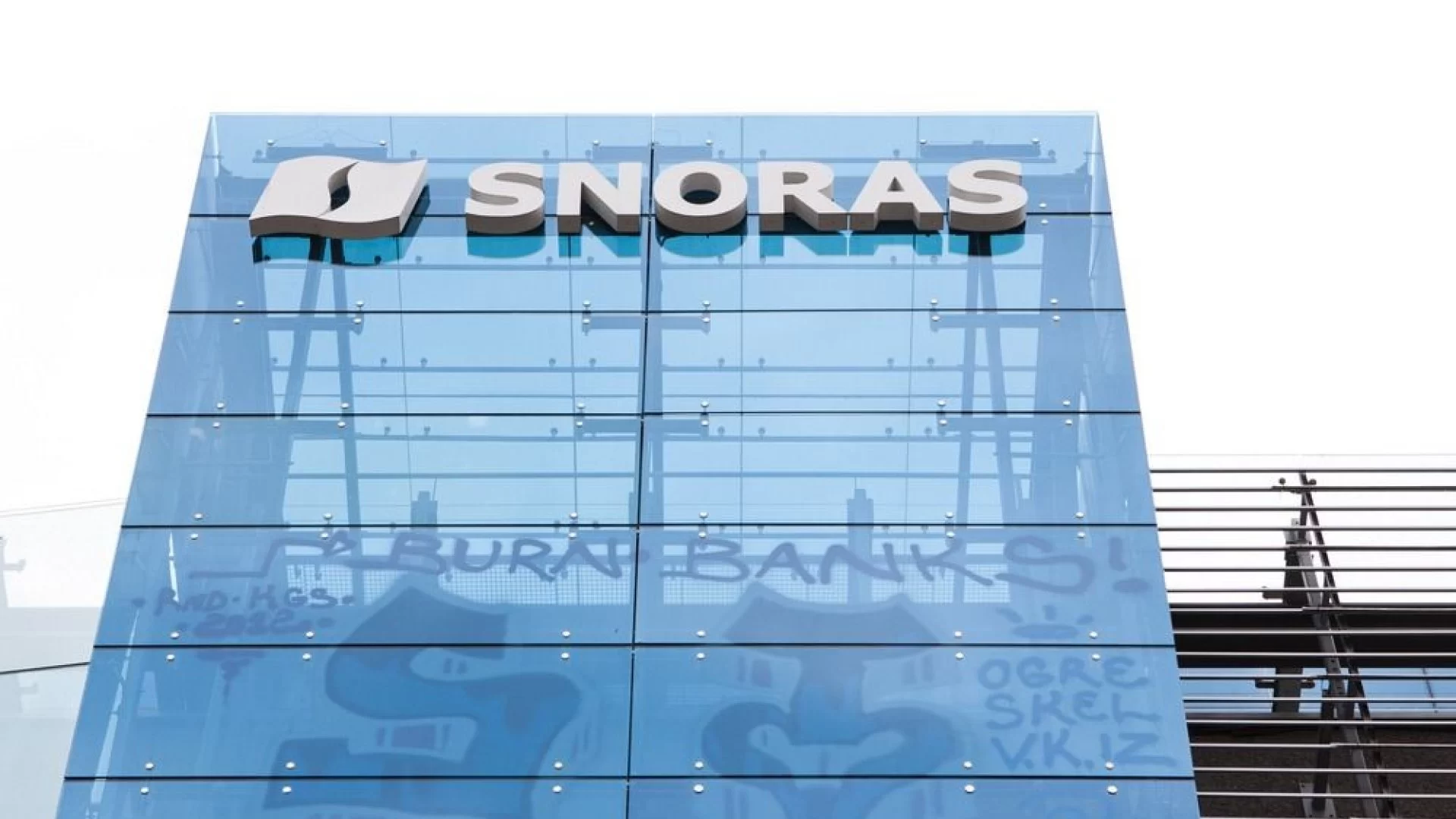 Snoras pelnas