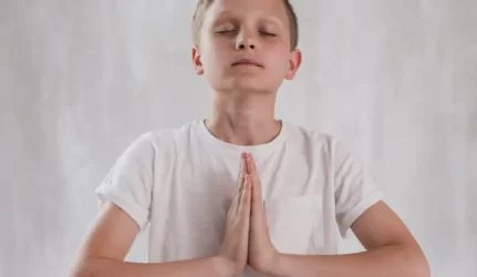 Tylos kambarių mokyklose vis dar nėra