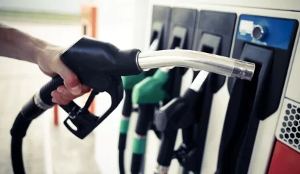 Benzinas Estijoje pigesnis negu Lietuvoje
