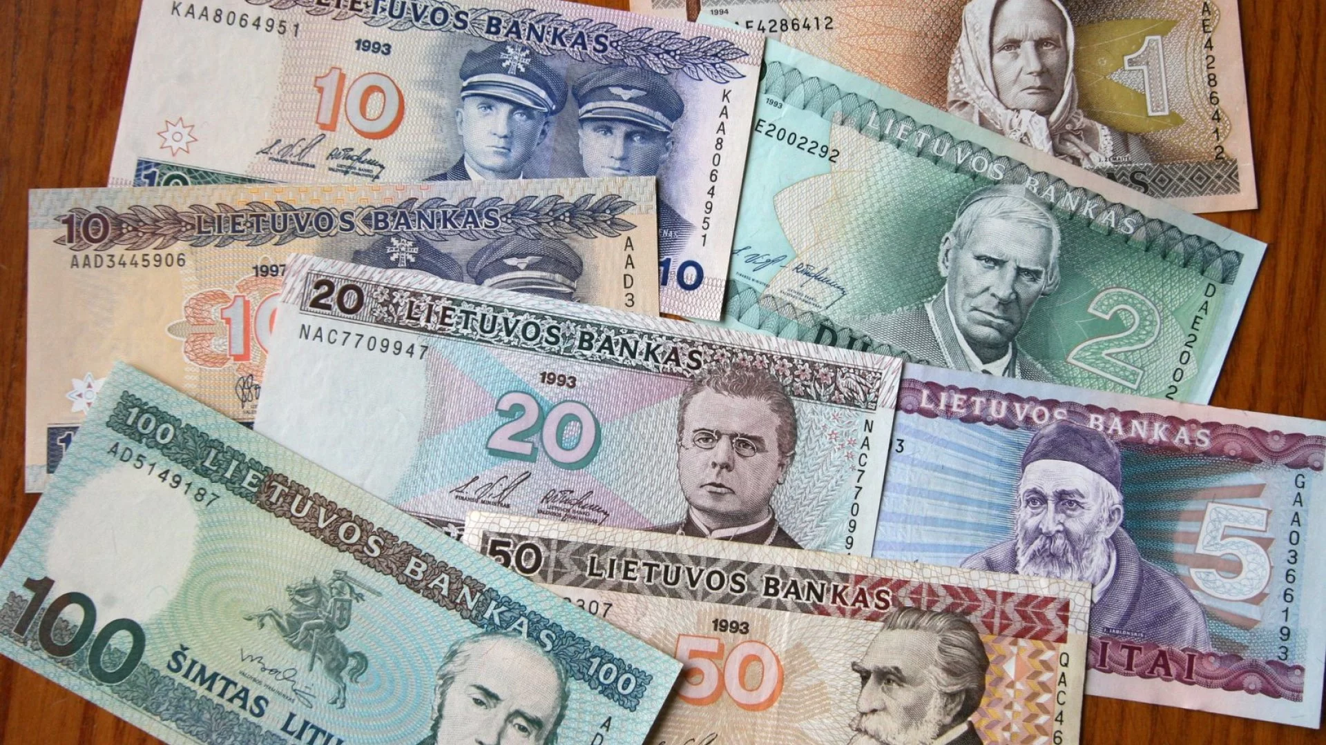 Degalinių lankytojai išsidalijo 25 tūkst. litų vertės prizus