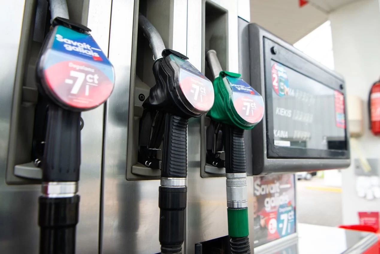 Kaimynų benzinas pigesnis