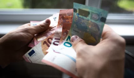 Per pusmetį atleista 15 procentų daugiau darbuotojų