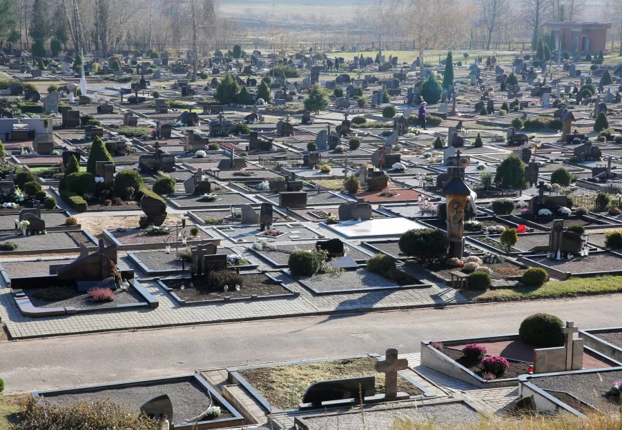 Prasidės derybos dėl sklypų Panevėžio miesto kapinių plėtrai