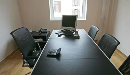 Vadovams rūpi jų, o ne darbuotojų darbo vietos, rodo apklausa