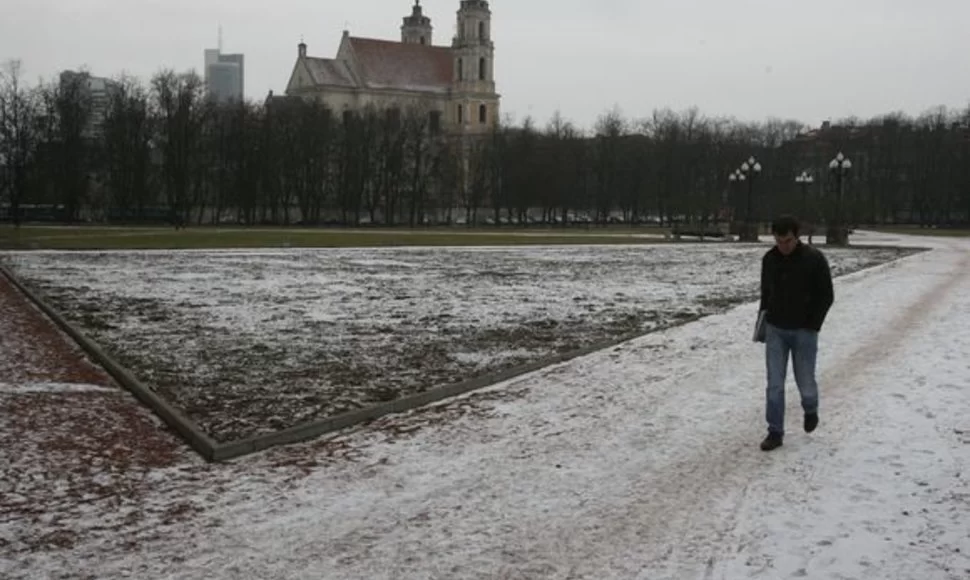 2009-iesiems Lukiškių aikštės sutvarkyti nespės