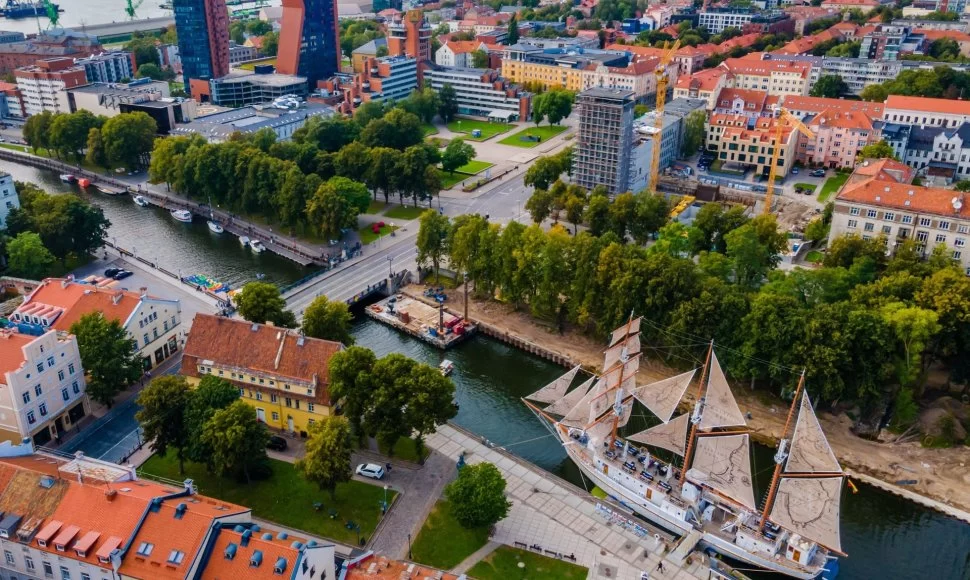 “Bomžų” namui” Ąžuolyno valda siūlo įsigyti plaustą