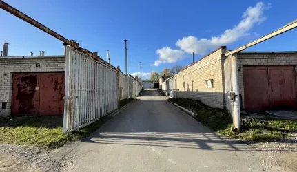 Garažų bendrijos priverstos trauktis