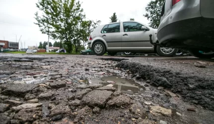 Kiemų duobėms lopyti pinigų neliko