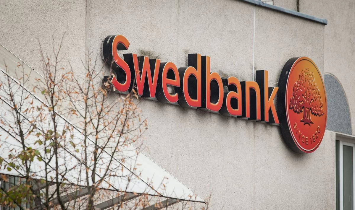“Swedbank” Lietuvoje žmonių neatleis
