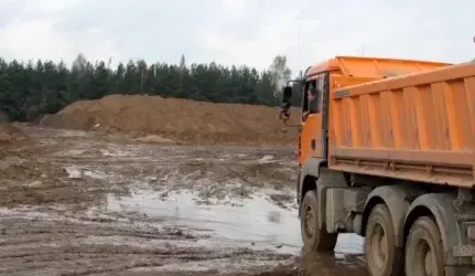 Dėl neteisėto žvyro kasimo – į teismą