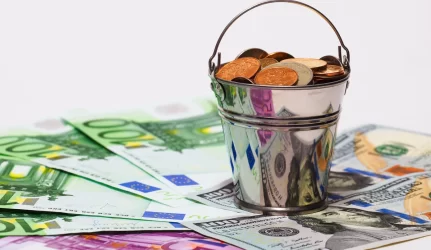 Gyventojų ir verslo skolinimosi apetitas slopsta