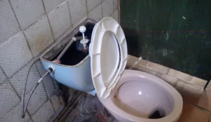 Iš įmonės Kaune pavogti klozetai