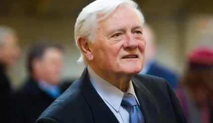 V. Adamkus Baku dalyvaus energetikos forume