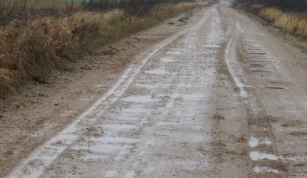 Atsisakoma privalomo finansavimo žvyrkeliams asfaltuoti, mažinamas kelių priežiūros ir plėtros finansavimas