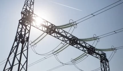 Elektrą planuojama branginti 3 centais