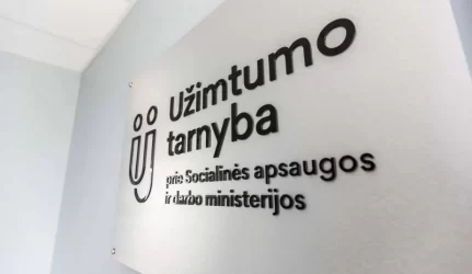 Nedarbas augo trečdaliu