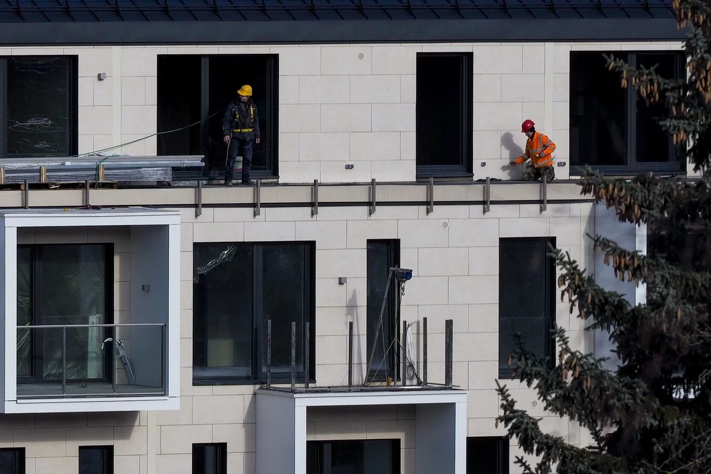 Nuolaidos perkant NT: nuo tvoros iki notaro sąskaitos