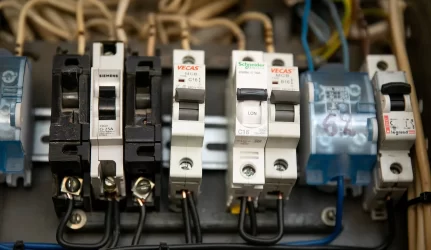 Policija sulaikė elektros skaitiklių rodmenų klastotojus