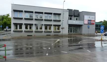 Buvęs bankas laukia rekonstrukcijos