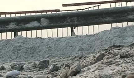 Greitkelyje Vilnius–Klaipėda įsmuko tilto dalis