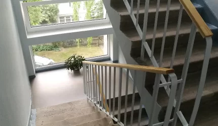 Daugiabučių laiptinės – atviros šalčiui