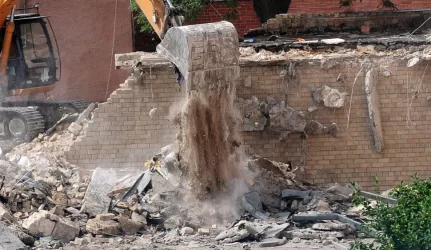 Sumažėjo savavališkų statybų