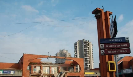 Dalies Šeškinės prekybos centro griuvimo priežastis tirs Avarijos tyrimo komisija