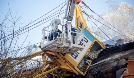 Kranui nuvirtus ant gyvenamojo namo, žuvo du žmonės