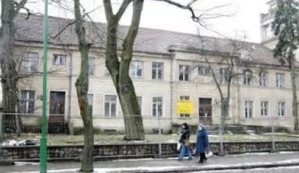 Poliklinika atgims viešbučiu