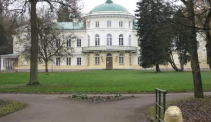 Restauruoti Baisogalos dvaro sodybos rūmai