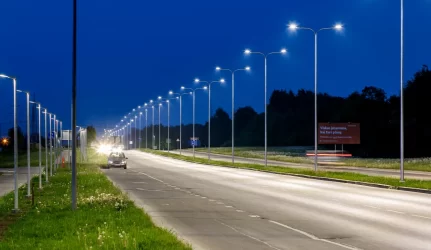 Miestų gatvių apšvietimas