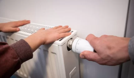 Panevėžio mokykloms rekomenduojama laikinai išjungti šildymą