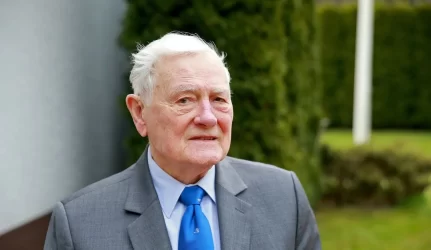 V.Adamkus viliasi, kad Baltijos šalių “energetikos salos” išnyks