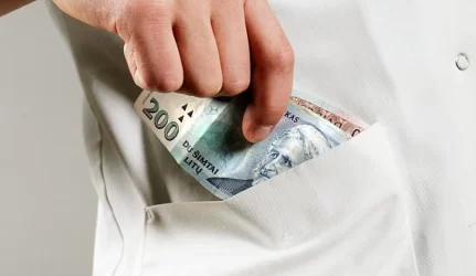 Statybininkai dirbo už “vokelius”