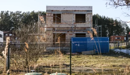 Dirbtinių kliūčių apšiltinti gyvenamuosius statinius neliks