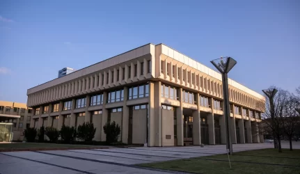 Seimas nušalino LEO LT nuo energetikos projektų