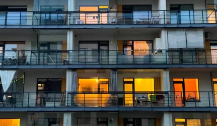 Butai perkami iš santaupų