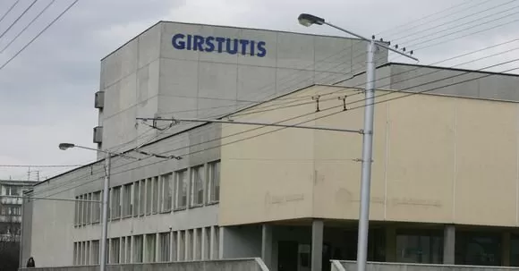 Statybininkai raginami paspartinti "Girstučio" rekonstrukciją